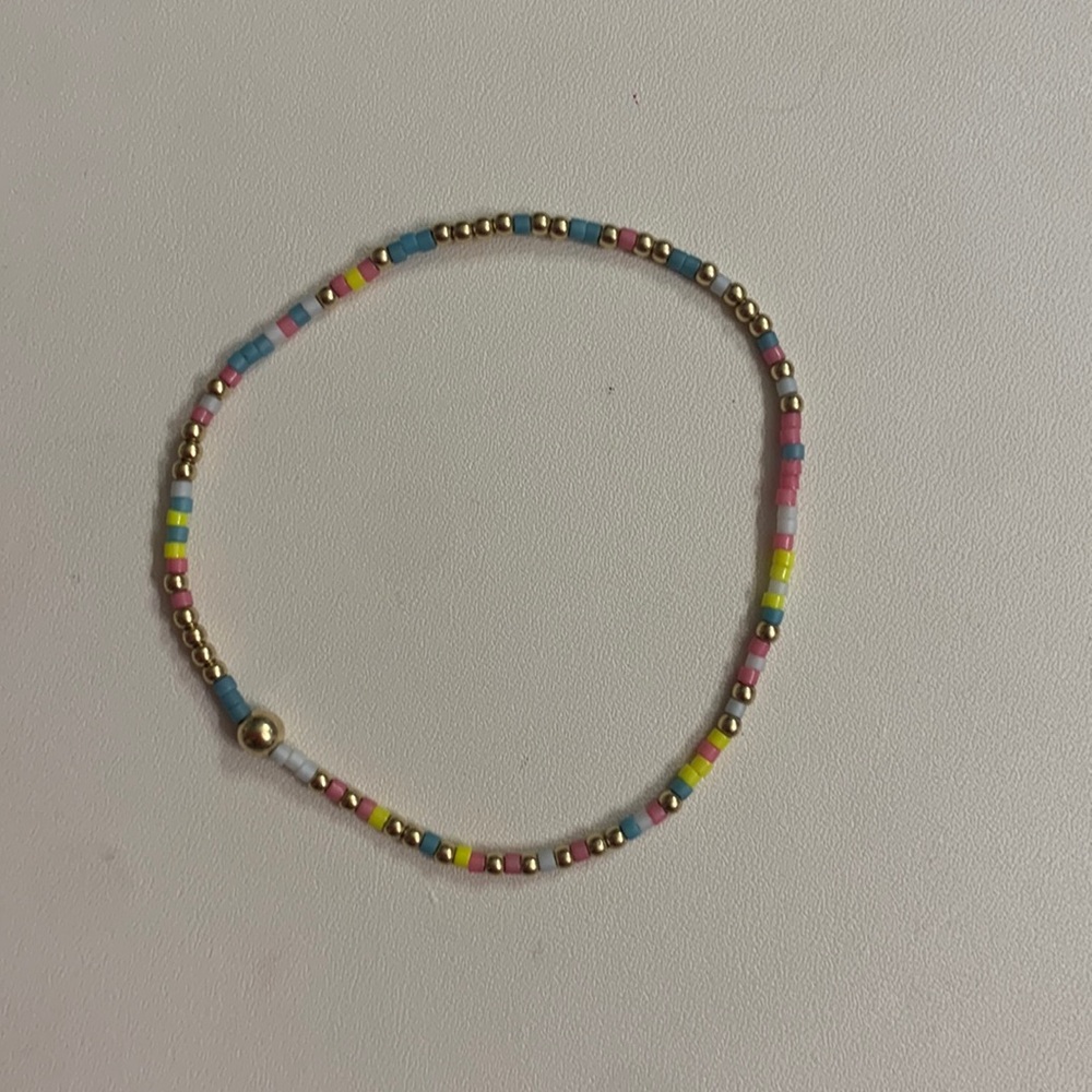 E Newton bracelet